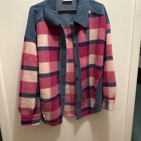 New In medium Shacket NWOT - Picture 5 of 12